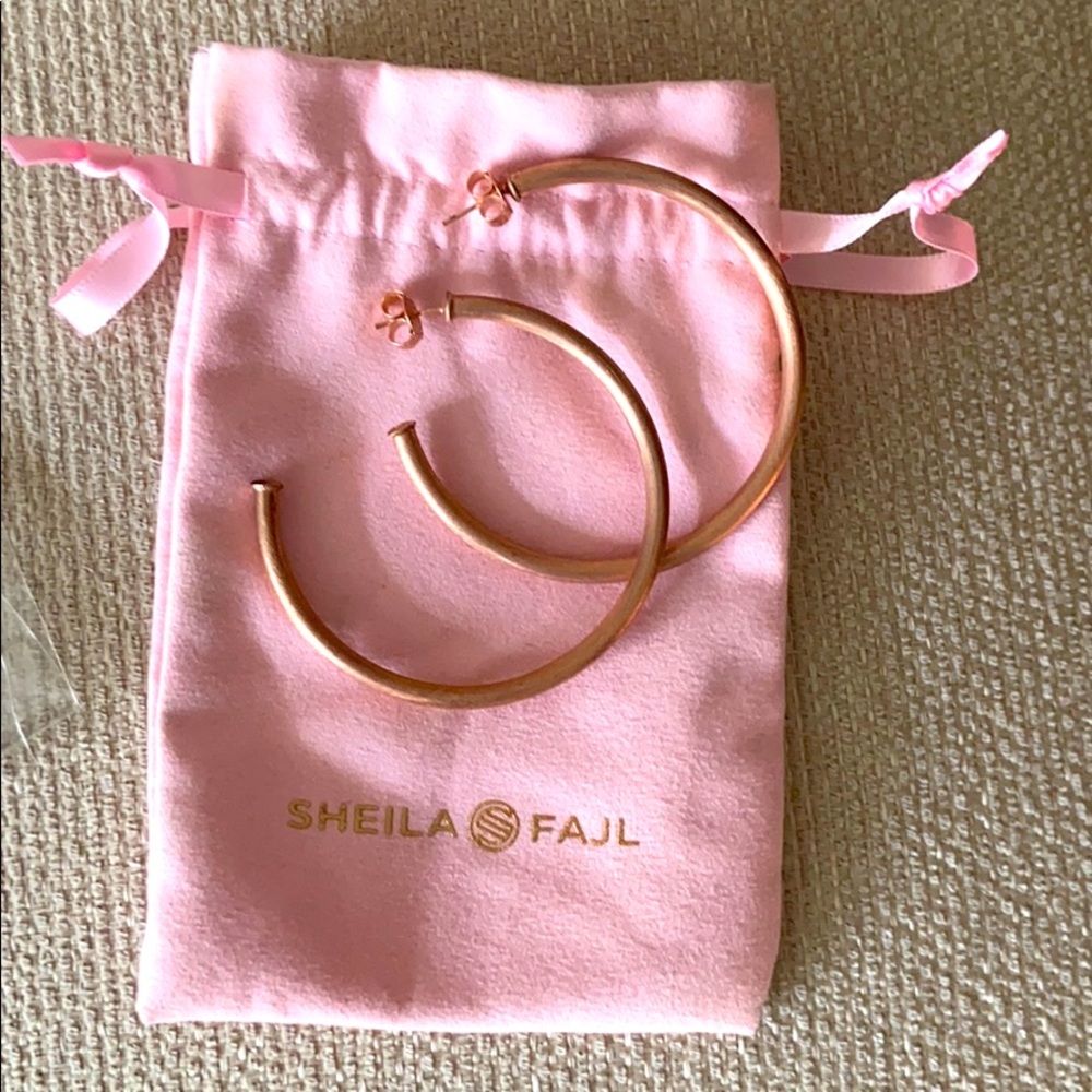 Sheila Faj fav hoops- 2.5” brushed rose gold NWT